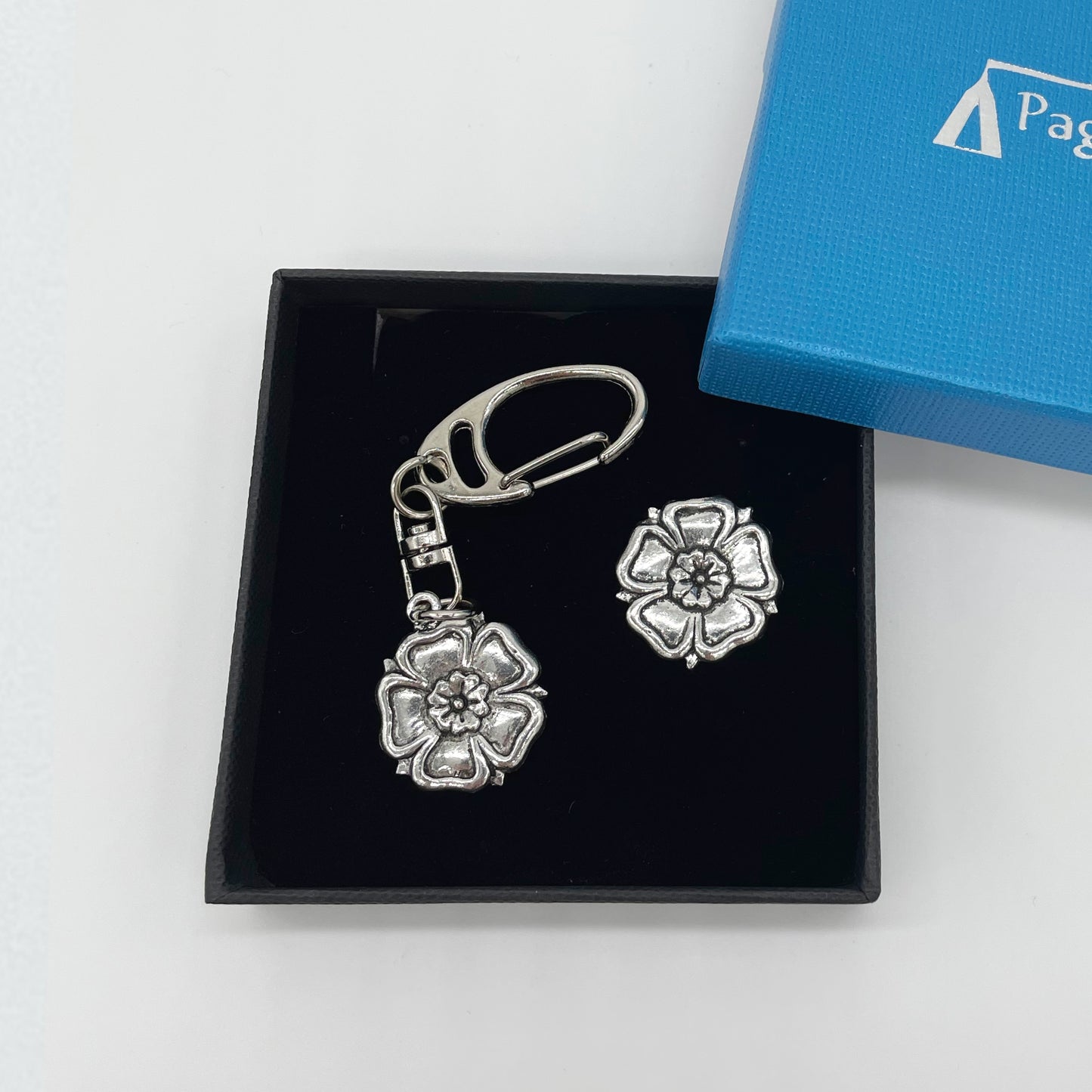 Yorkshire Rose Pewter Keyring & Pin Badge Gift Set - The Great Yorkshire Shop